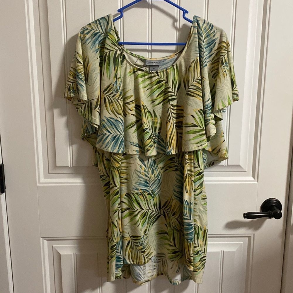E593-813) Catherine’s Tropical Top Women’s Sz 3X EUC flowy